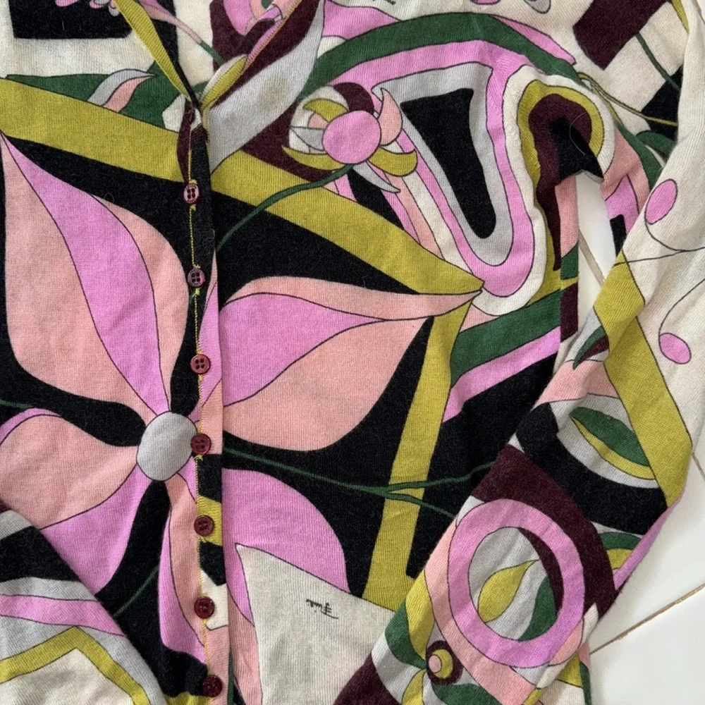 Emilio Pucci authentic 100% cashmere V-neck button-down sweater sz S/M - Picture 7 of 9